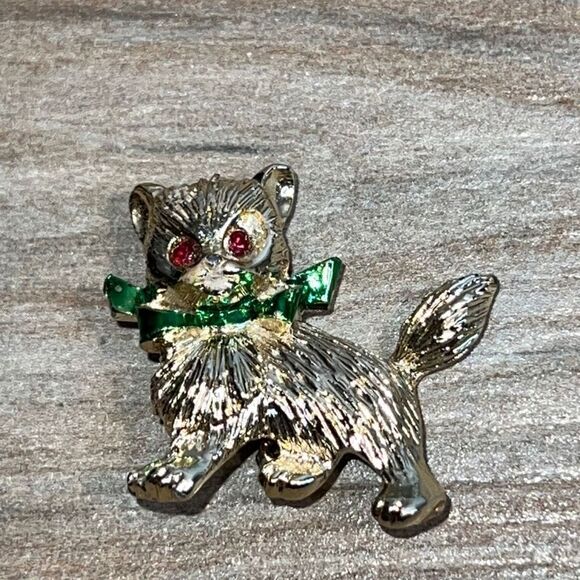 Vintage Cat Kitten Gold Tone Brooch Pin - Picture 1 of 6